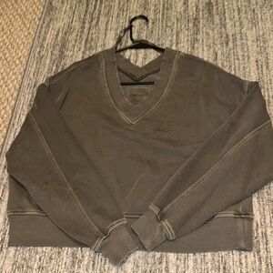 Cropped v neck sweater